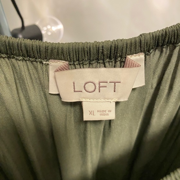 Empire waisted green flowy Loft dress. Size. XL. Worn once. - Picture 2 of 3